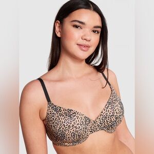PINK Victoria’s Secret WEAR EVERYWHERE
SUPER PUSH UP FULL COVERAGE BRA 34D